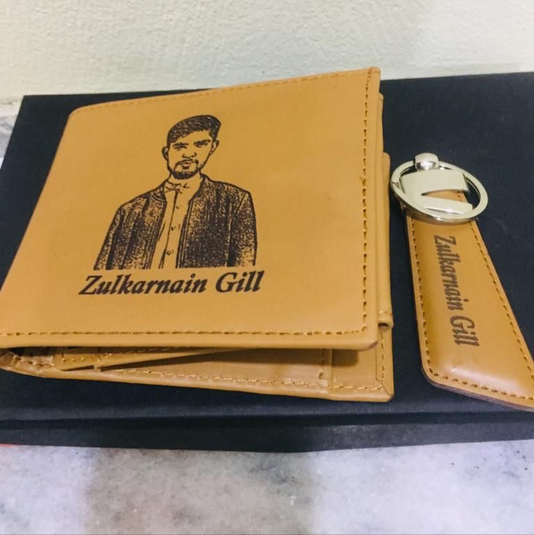 Big wallet and keychain set personalized with your picture and name, with gift box