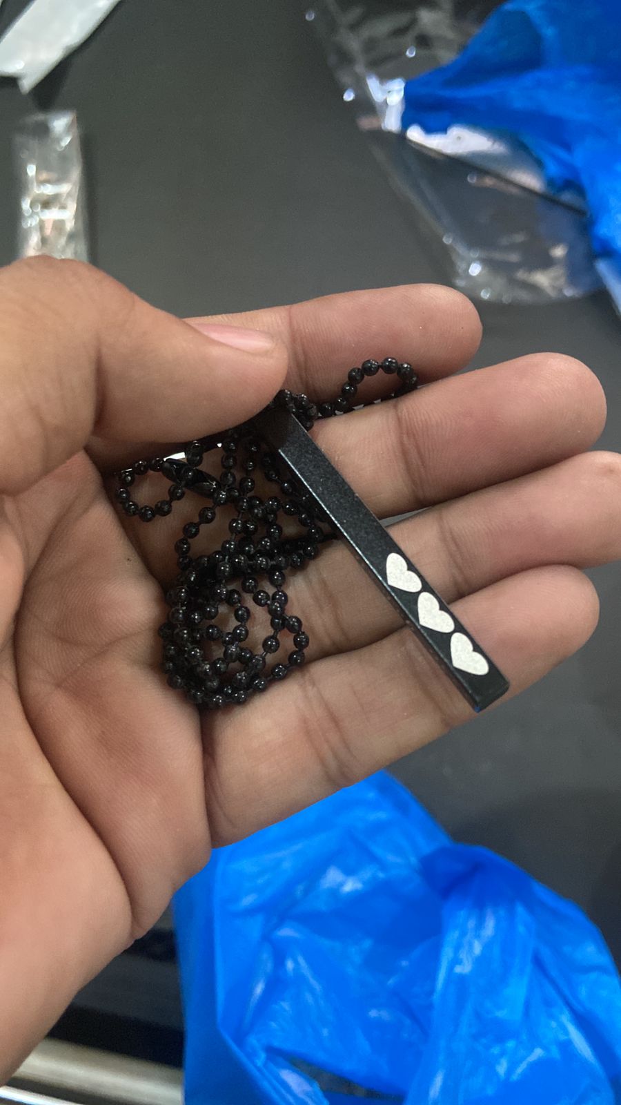 Customize name engraved 4D bar necklace by Creative Sparks – photo 3