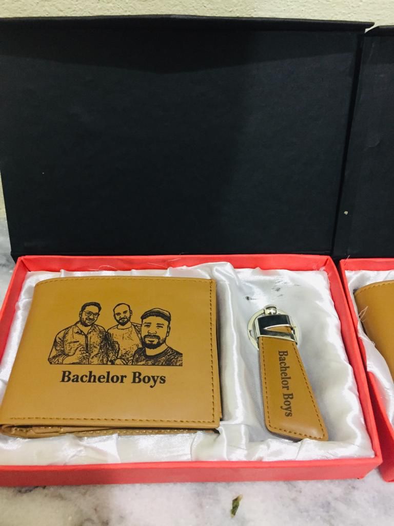 Big wallet and keychain set personalized with your picture and name, with gift box – photo 2