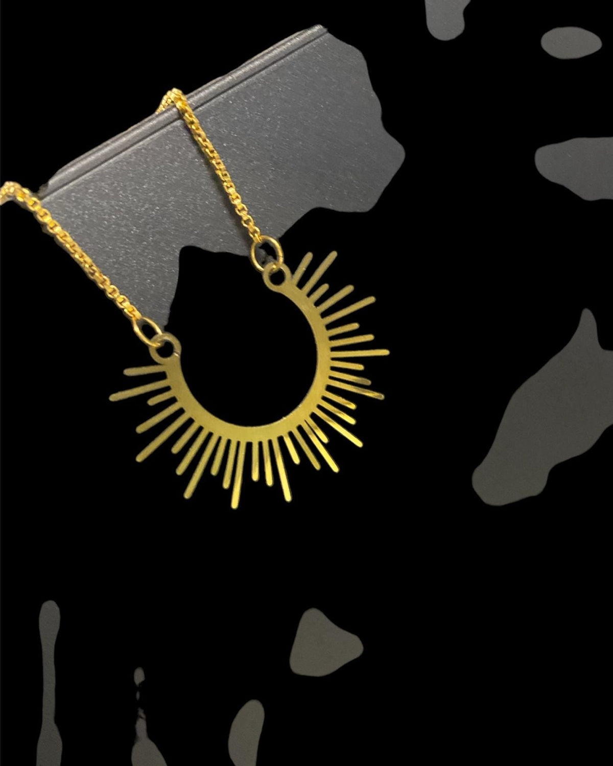 Sunshine pendant necklace – photo 8